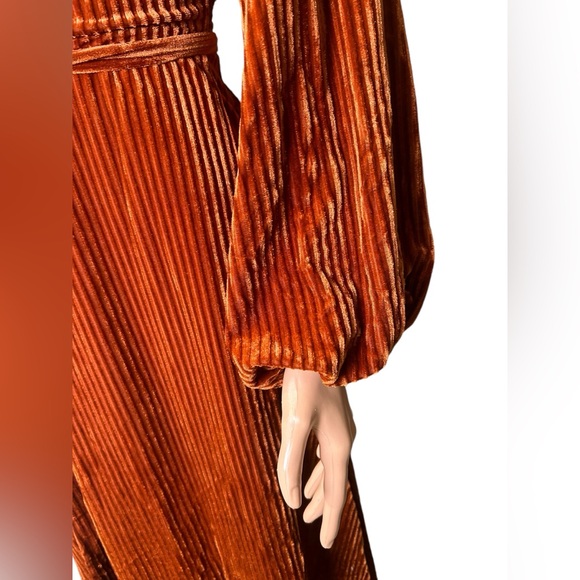 BERRYGO fall midi rust ribbed high long long sleeve V front wrap tie dress NWT - Picture 4 of 10